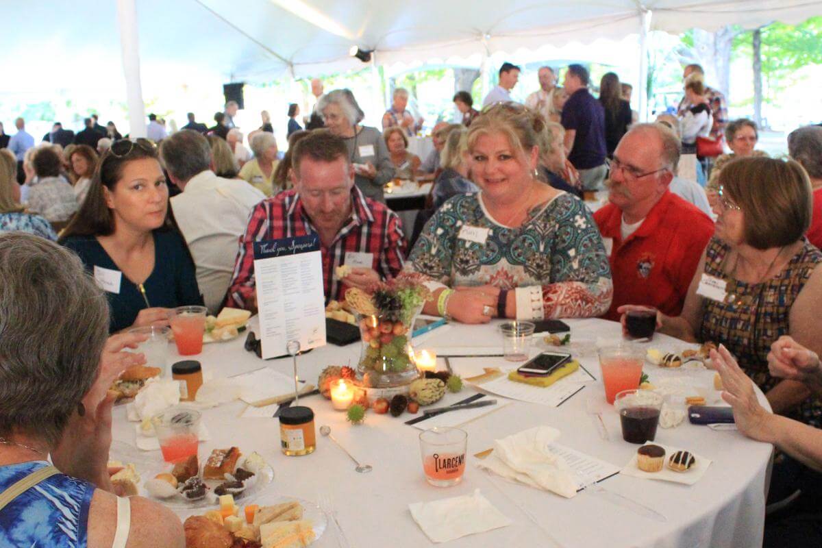 Cocktails on the Lawn Photos Cave Hill Heritage Foundation